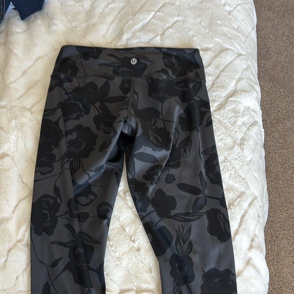 limiter edition lululemon leggings